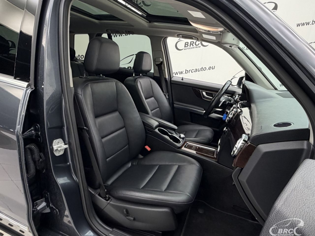 Mercedes-Benz GLK350 | 6