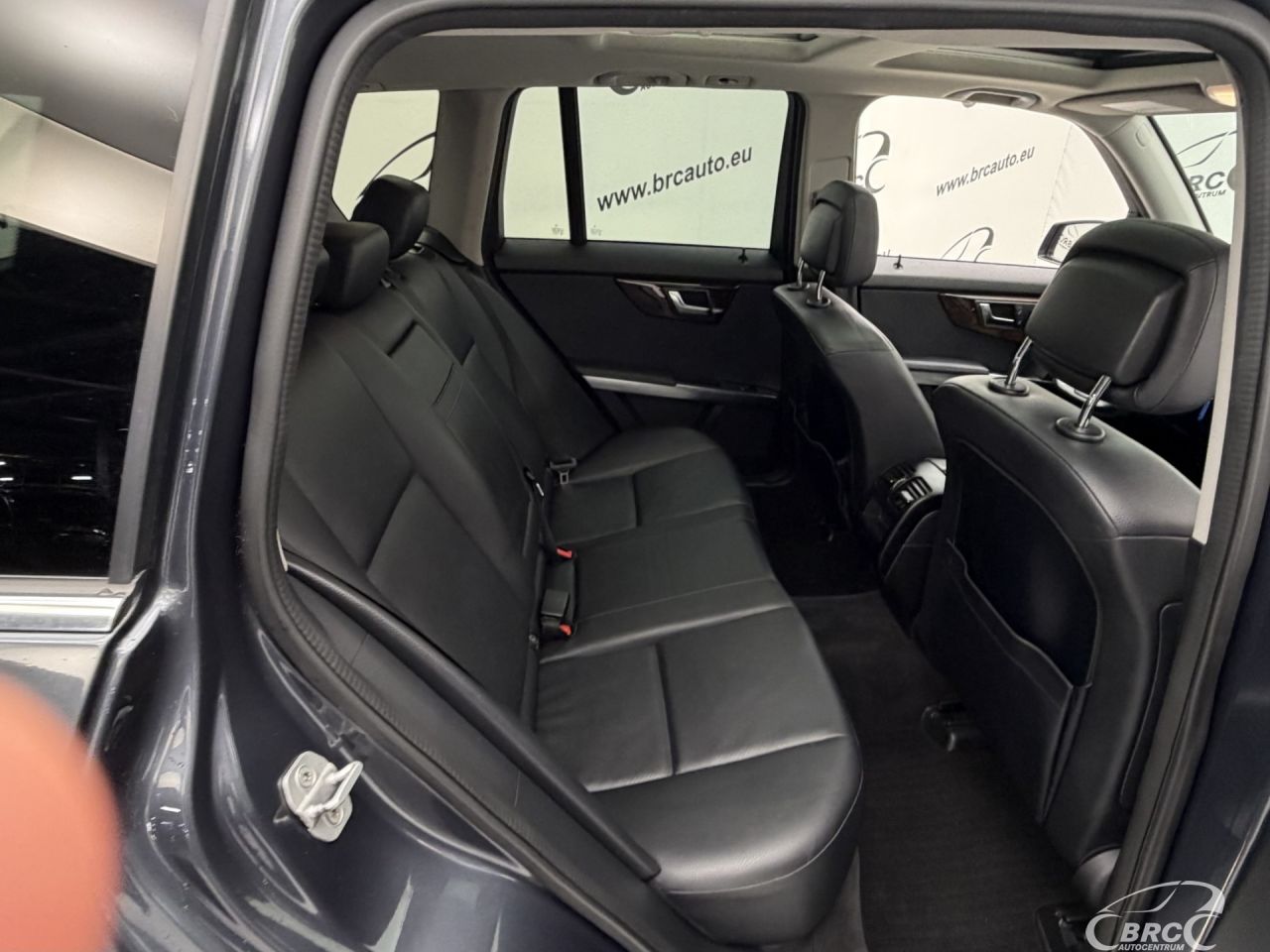 Mercedes-Benz GLK350 | 9