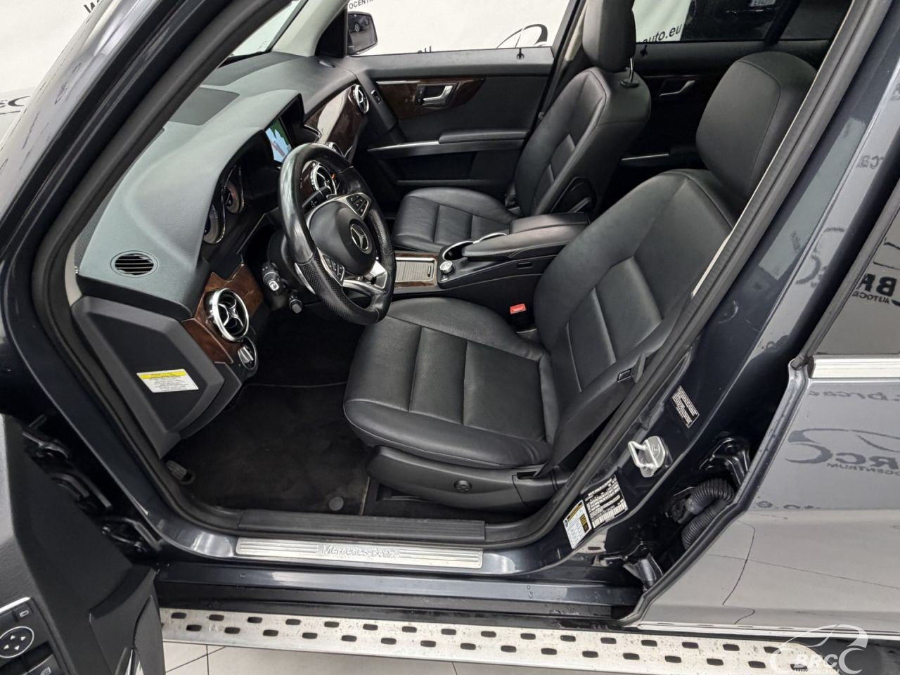 Mercedes-Benz GLK350 | 19