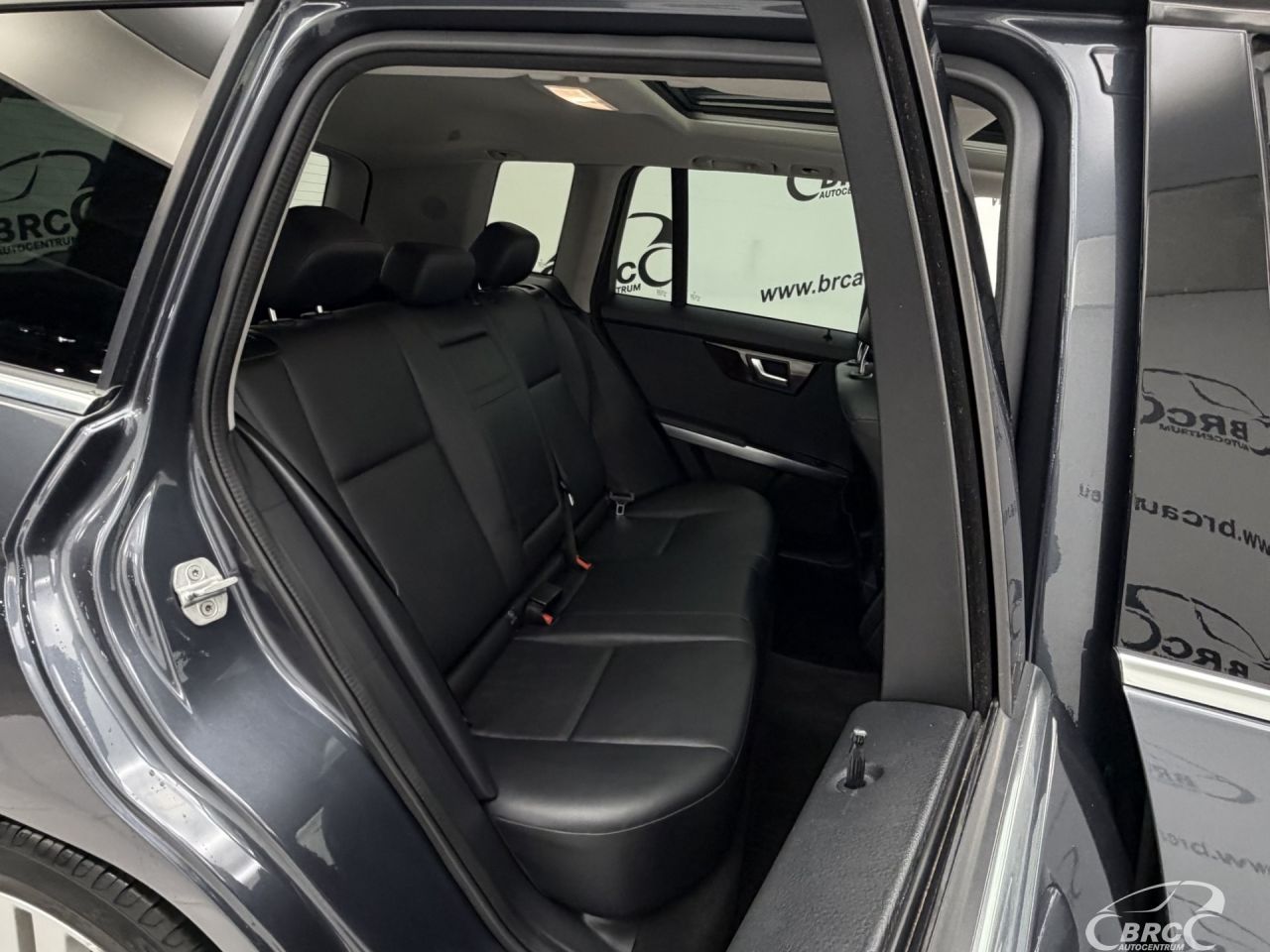 Mercedes-Benz GLK350 | 10