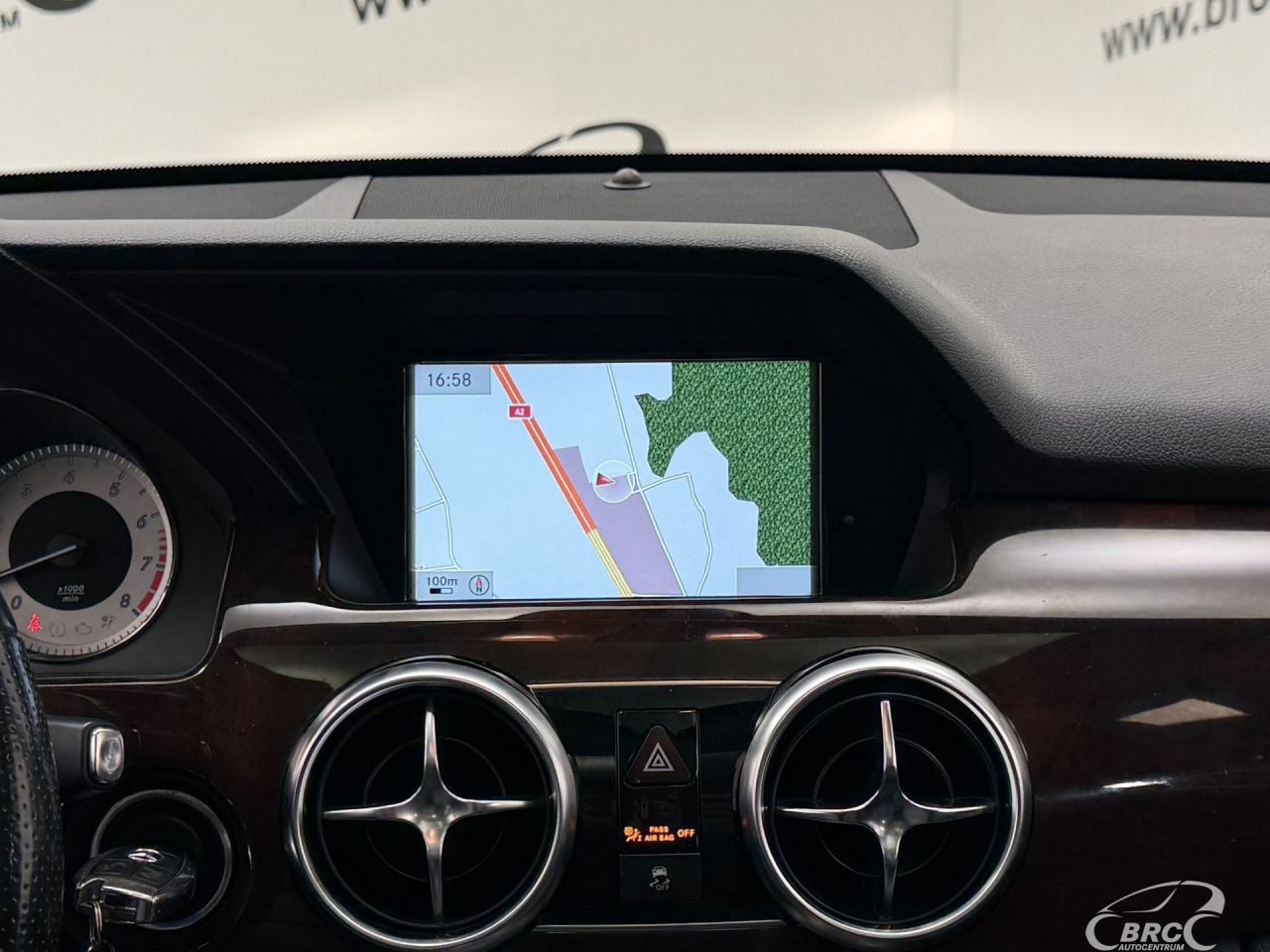 Mercedes-Benz GLK350 | 14