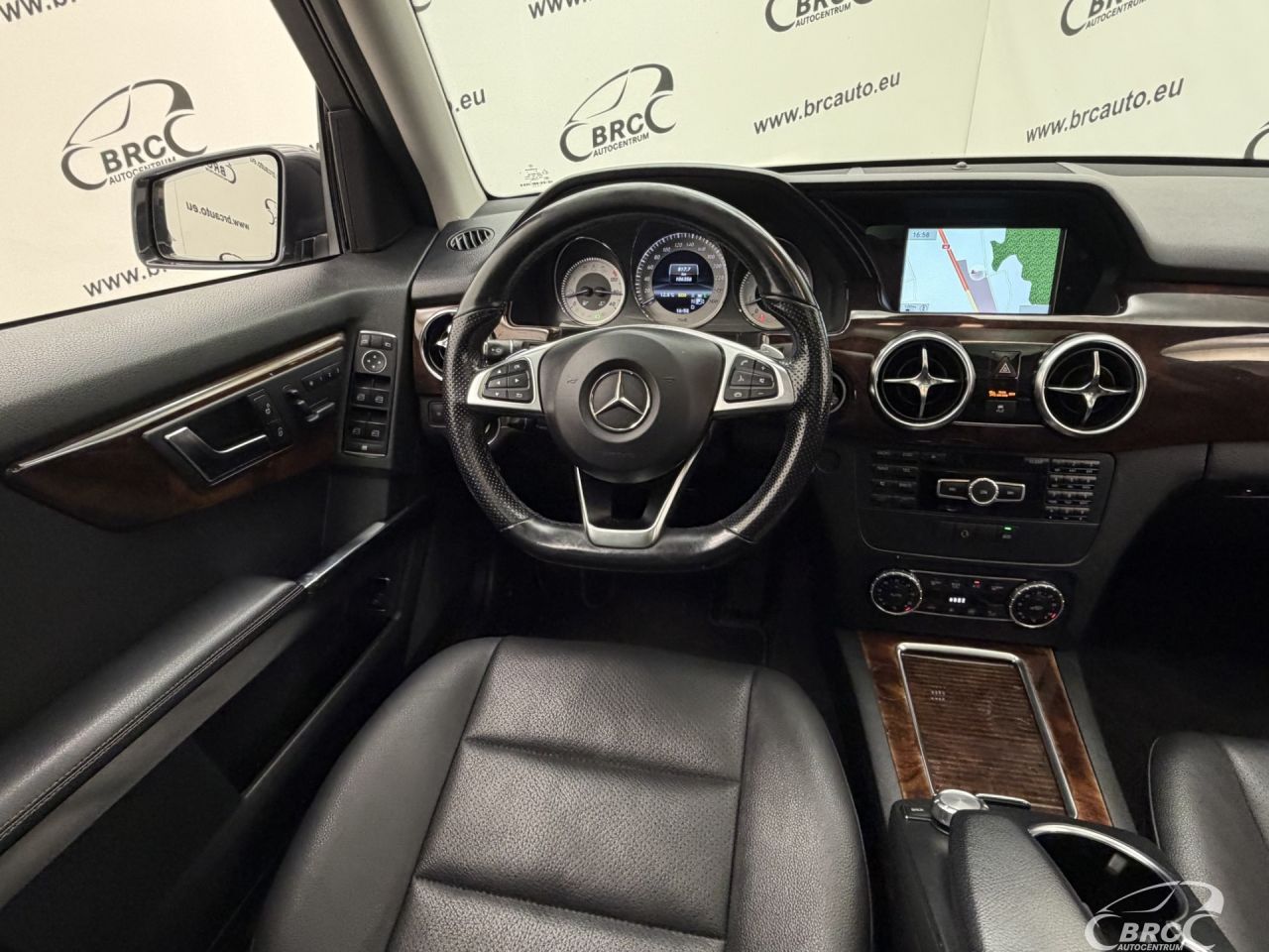 Mercedes-Benz GLK350 | 12