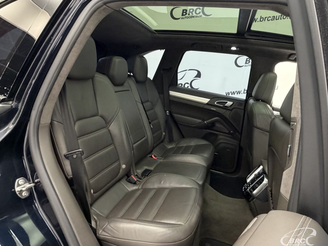 Porsche Cayenne | 12