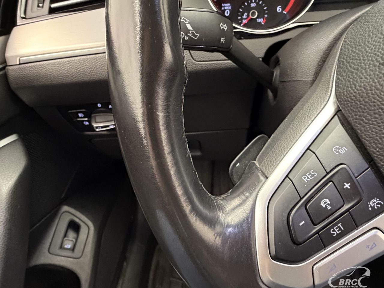 Volkswagen Passat | 28