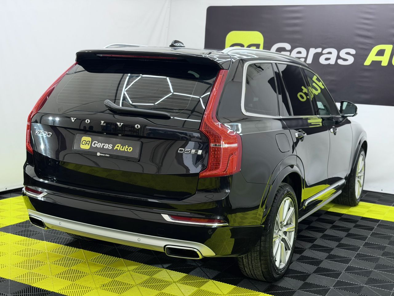 Volvo XC90 | 4