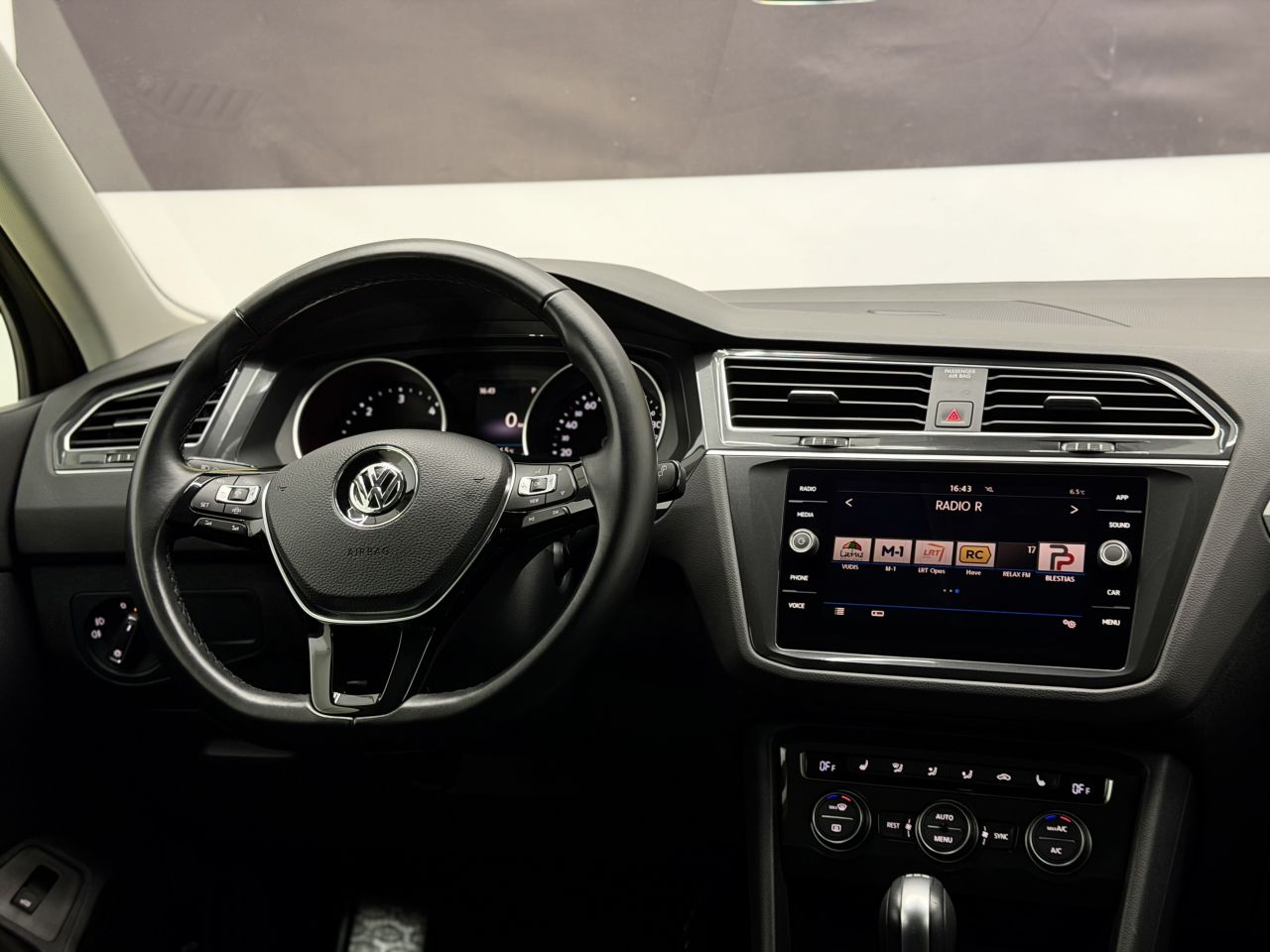 Volkswagen Tiguan | 16