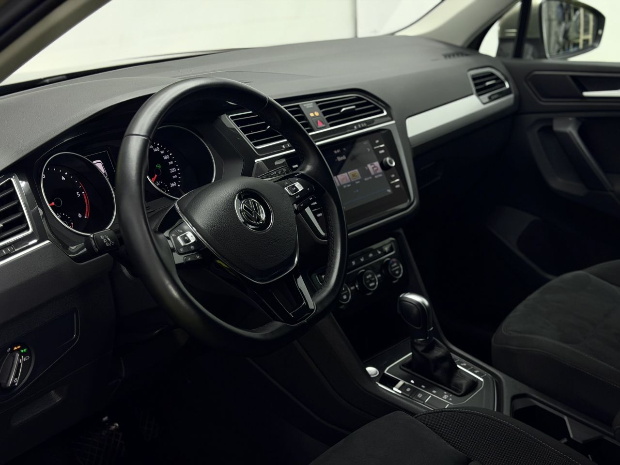 Volkswagen Tiguan | 8