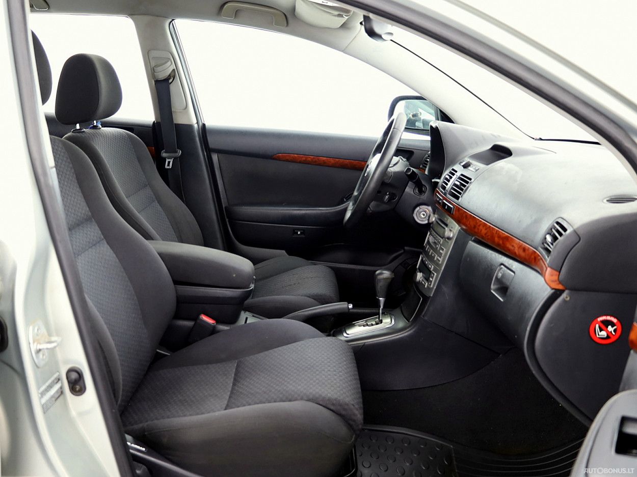 Toyota Avensis | 5
