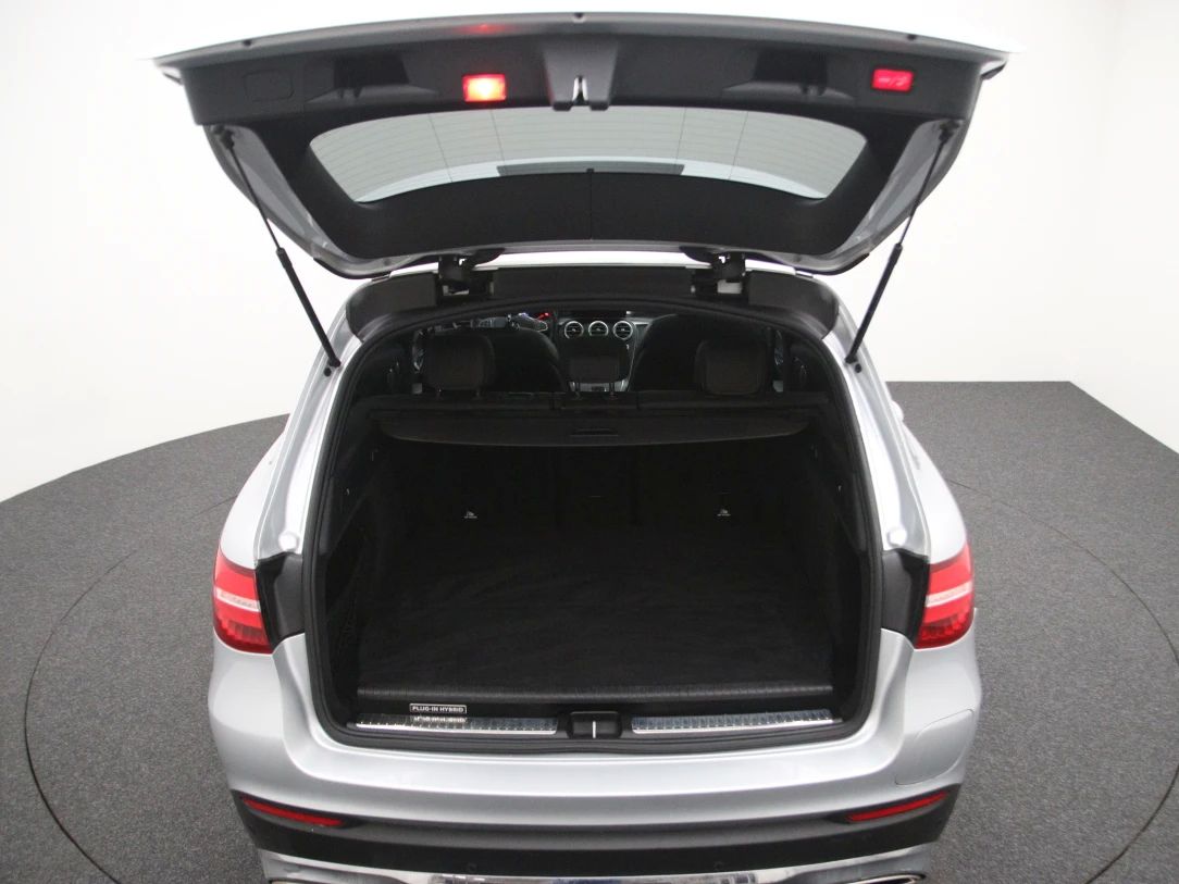 Mercedes-Benz GLC350 | 1