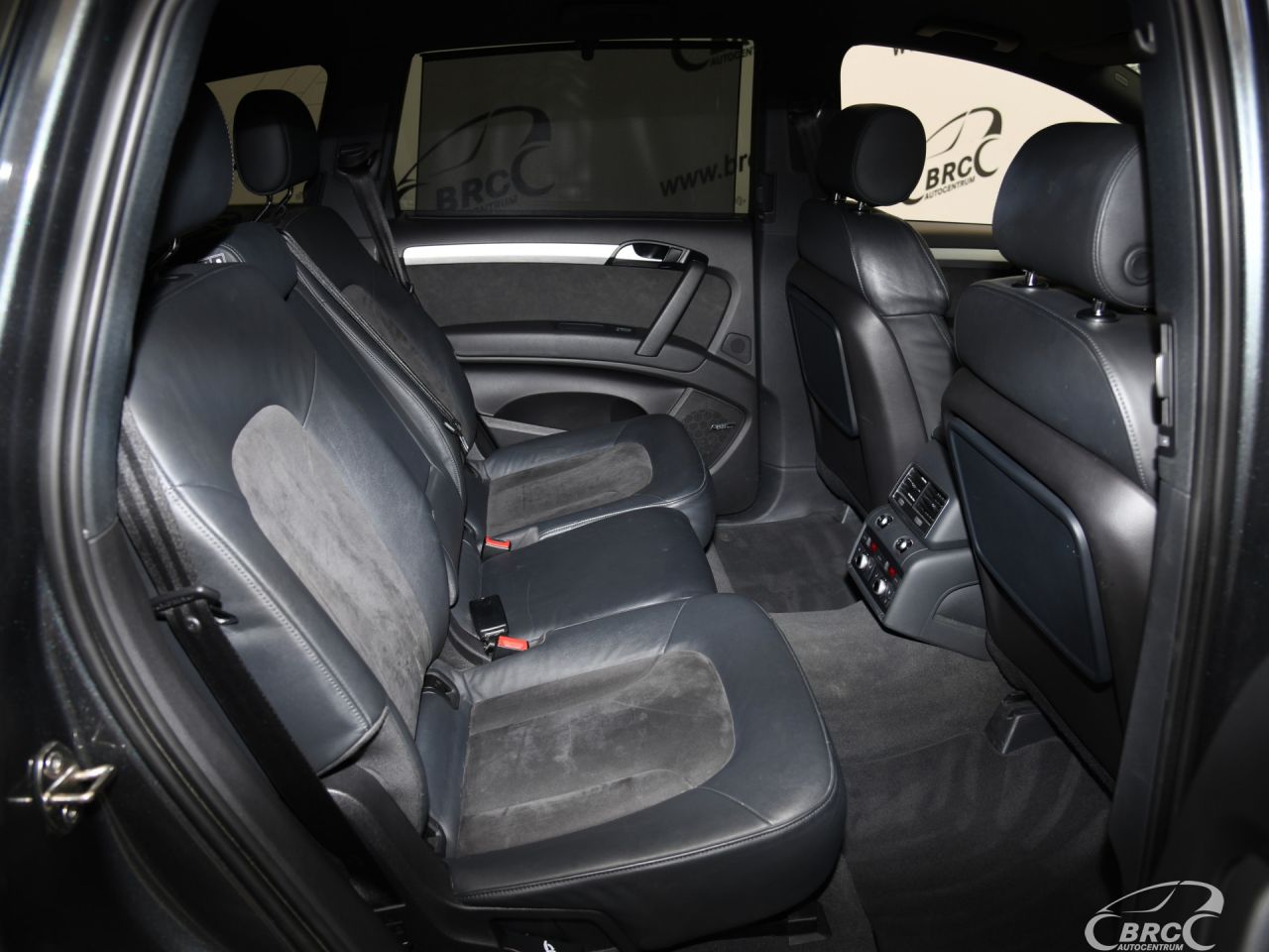 Audi Q7 | 11