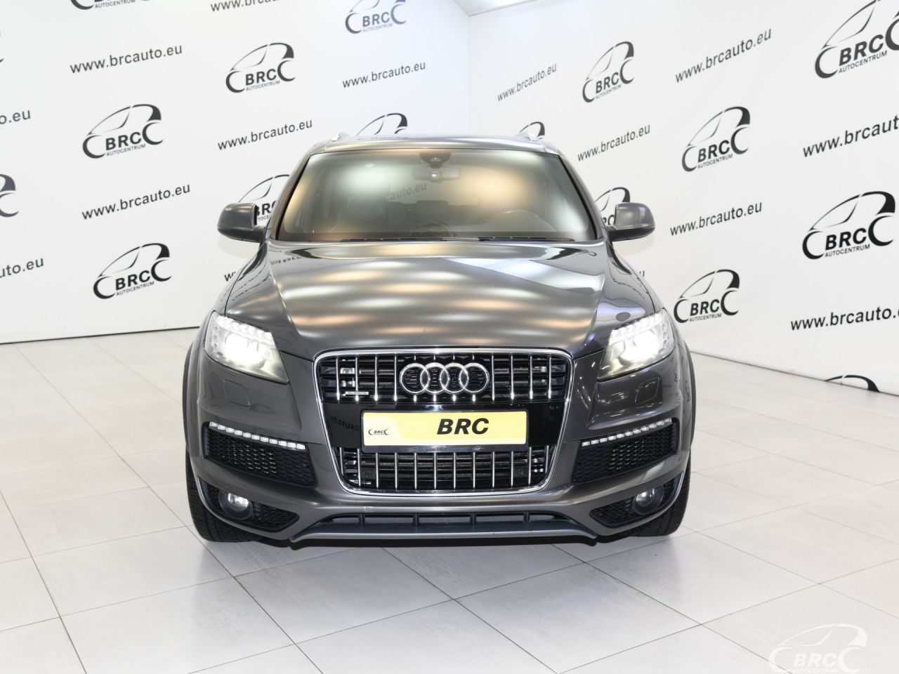 Audi Q7 | 50