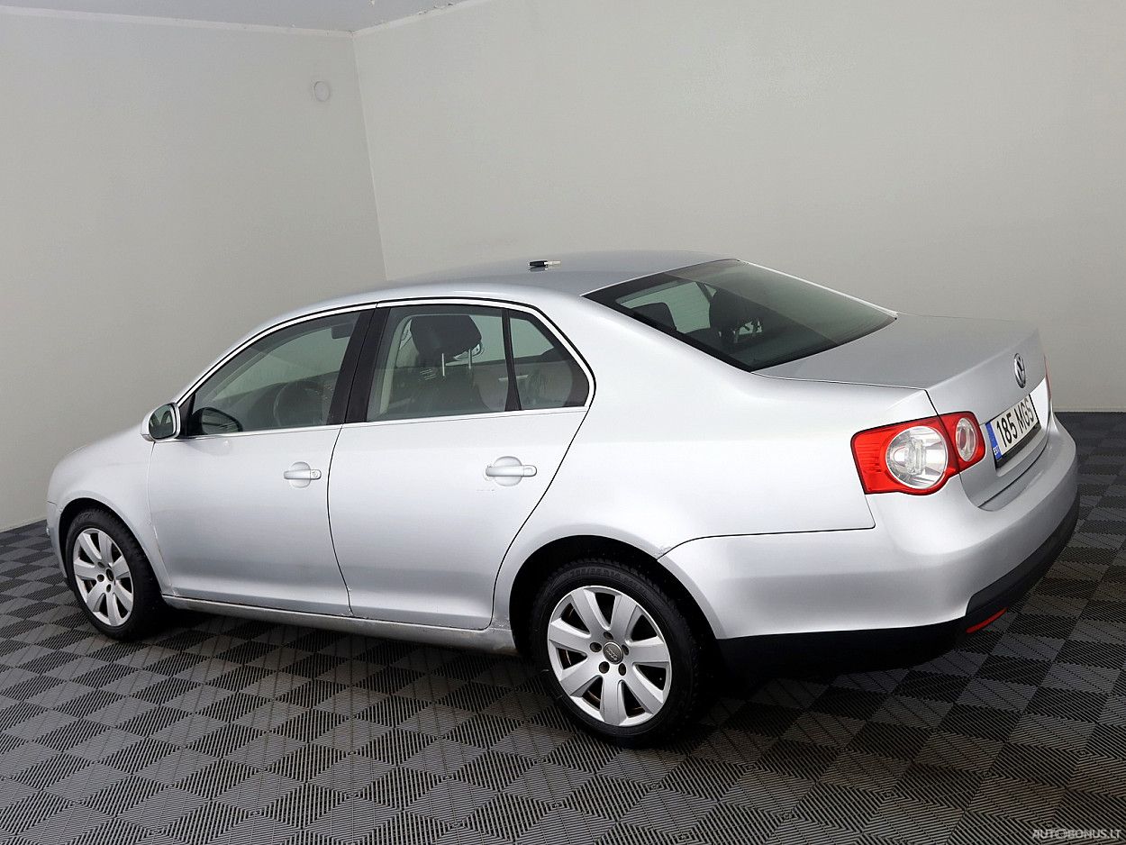 Volkswagen Jetta | 3