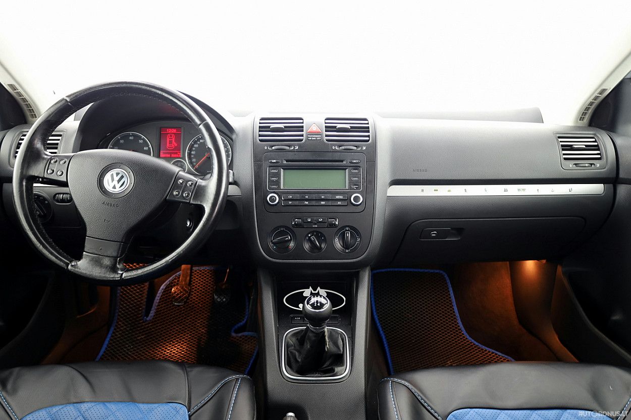 Volkswagen Jetta | 4