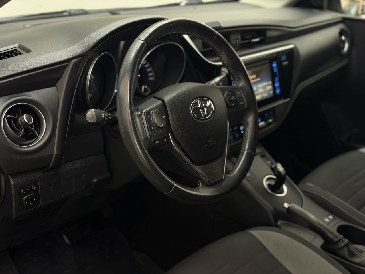 Toyota Auris | 7