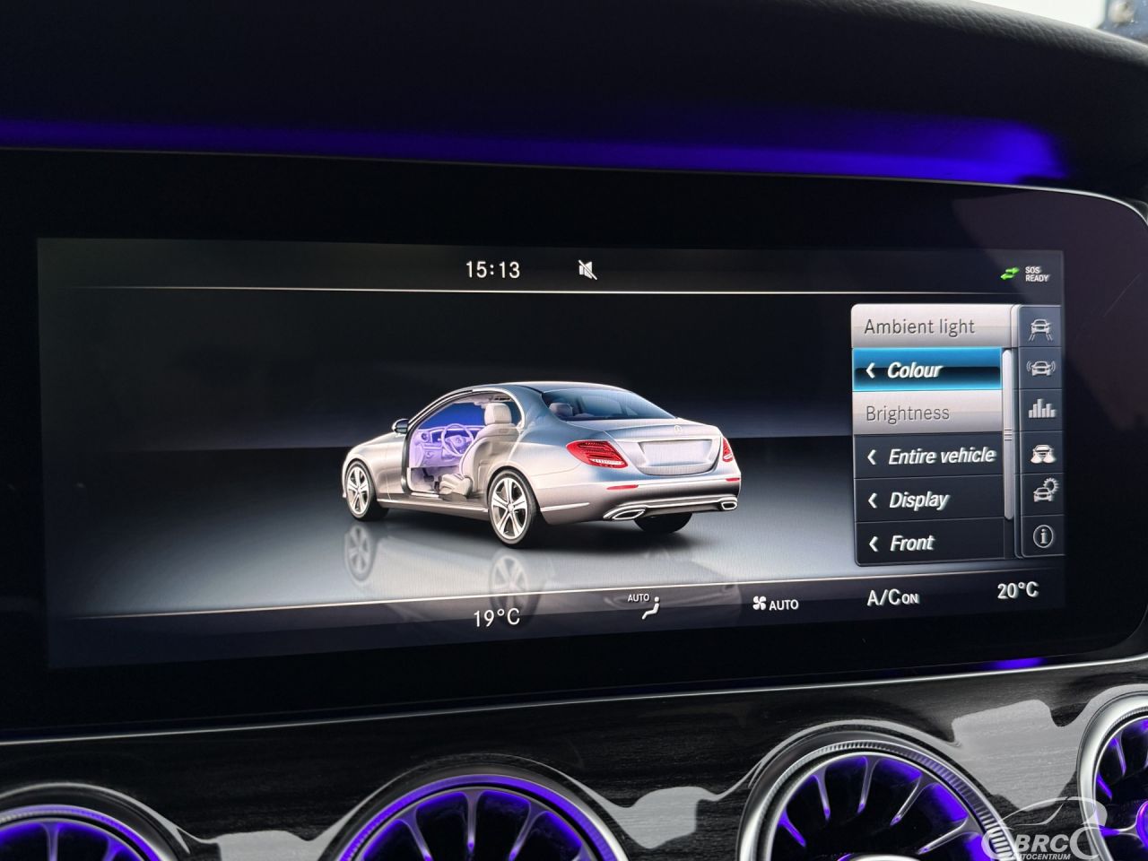 Mercedes-Benz E350 | 33