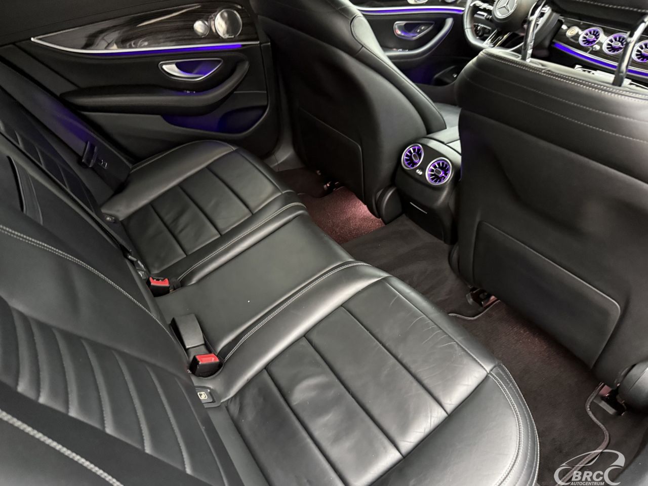 Mercedes-Benz E350 | 7