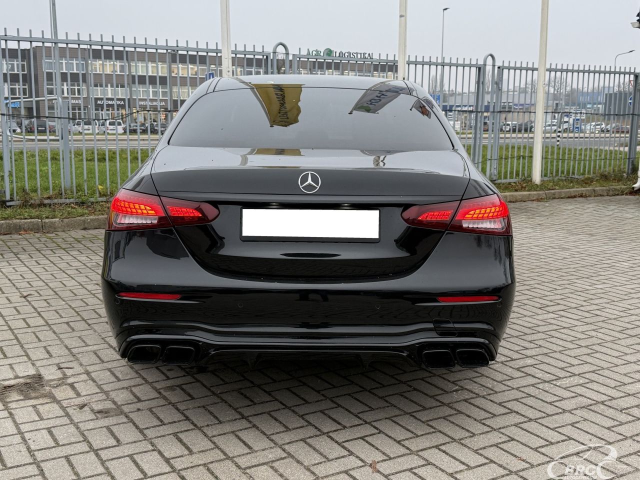 Mercedes-Benz E350 | 37