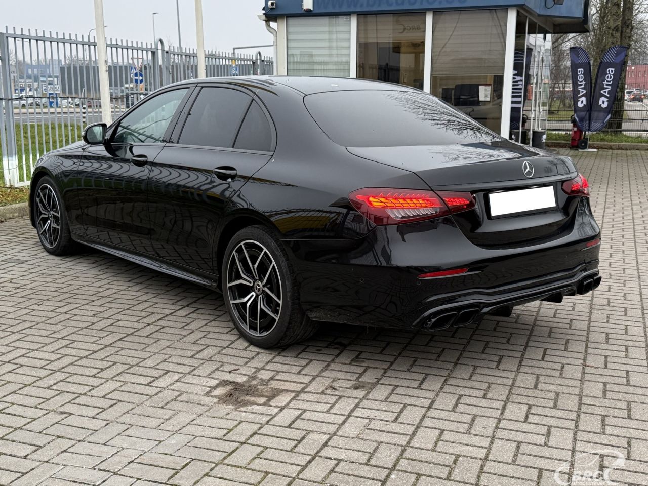 Mercedes-Benz E350 | 36