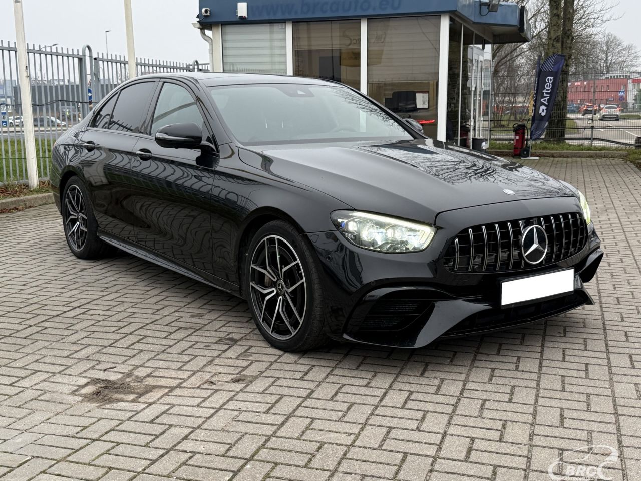 Mercedes-Benz E350 | 34