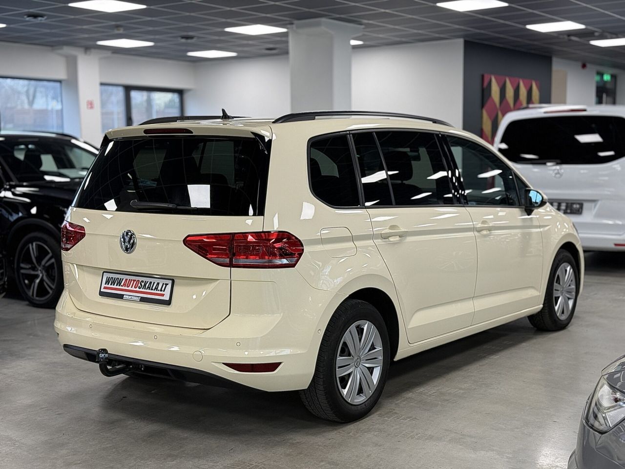 Volkswagen Touran | 5