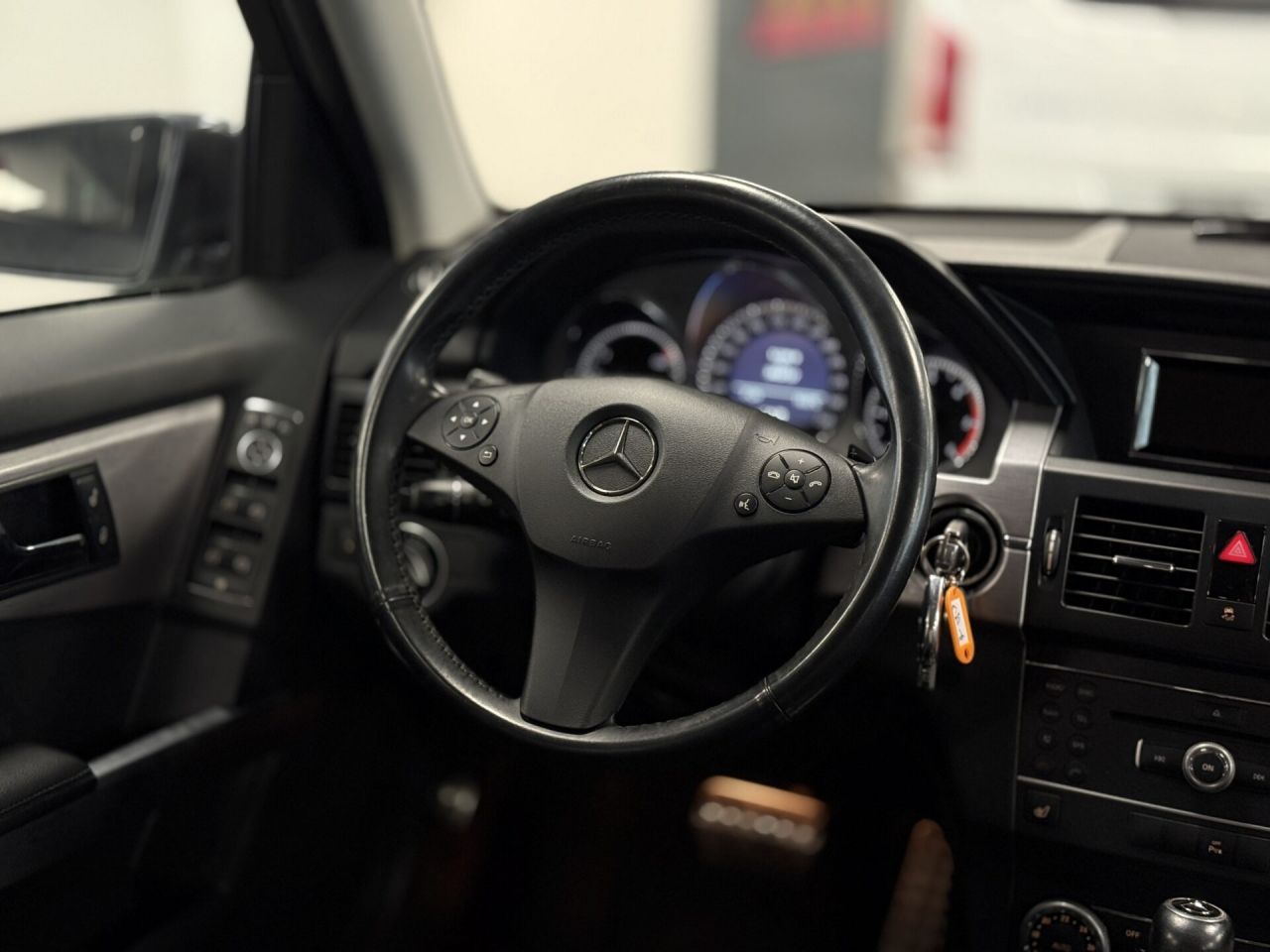 Mercedes-Benz GLK220 | 9