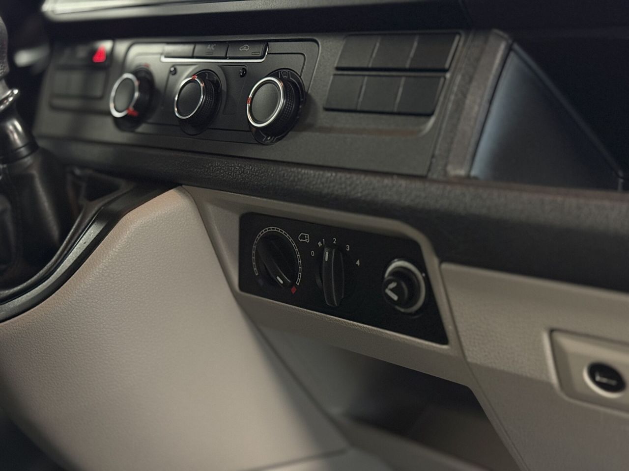 Volkswagen Transporter | 23