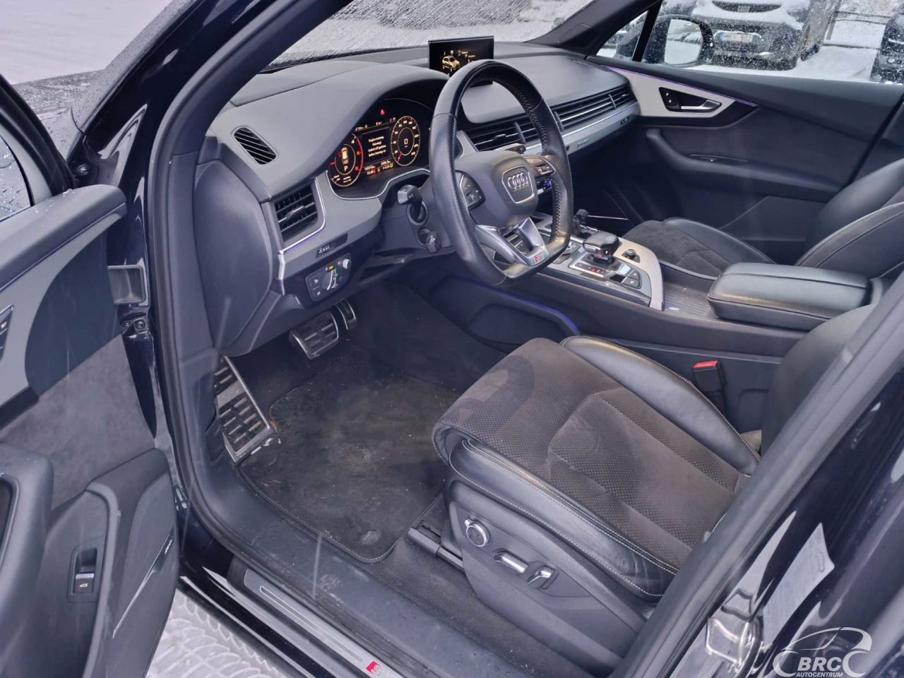 Audi Q7 | 11