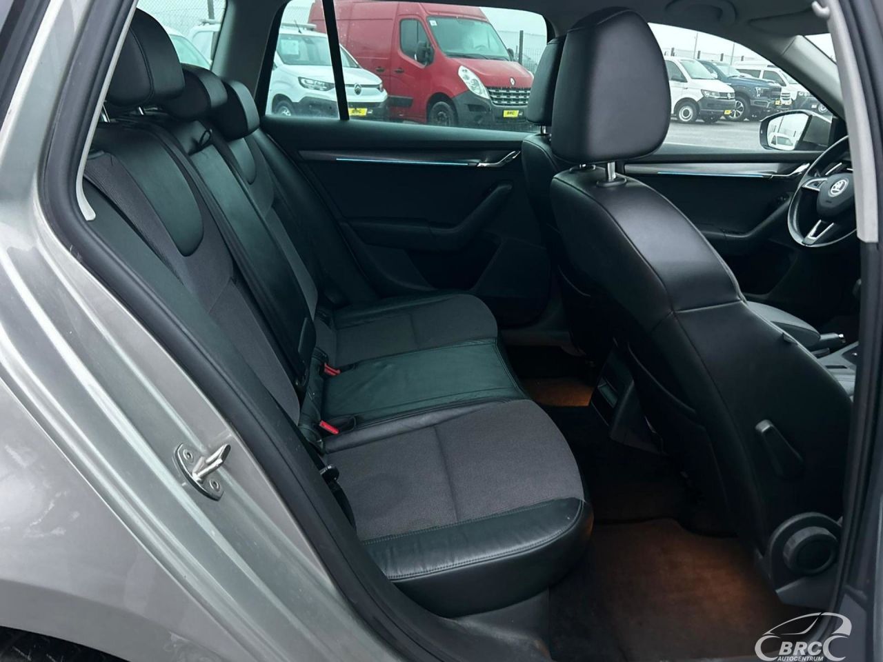Skoda Octavia | 10