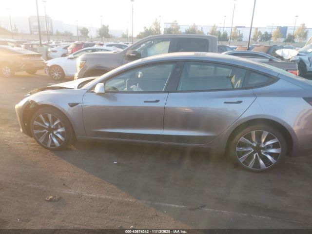 Tesla Model 3 | 14