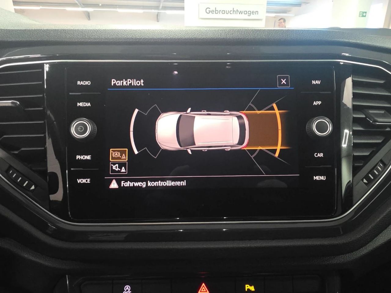 Volkswagen T-Roc | 12