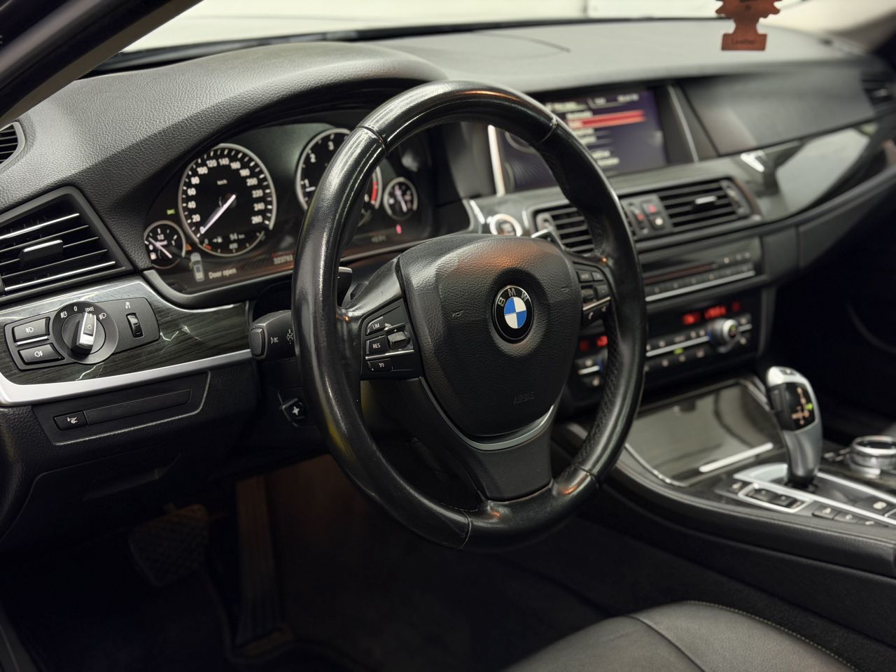 BMW 520 | 8