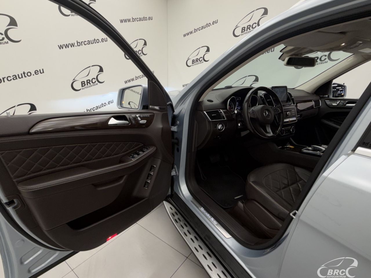 Mercedes-Benz GLS350 | 26