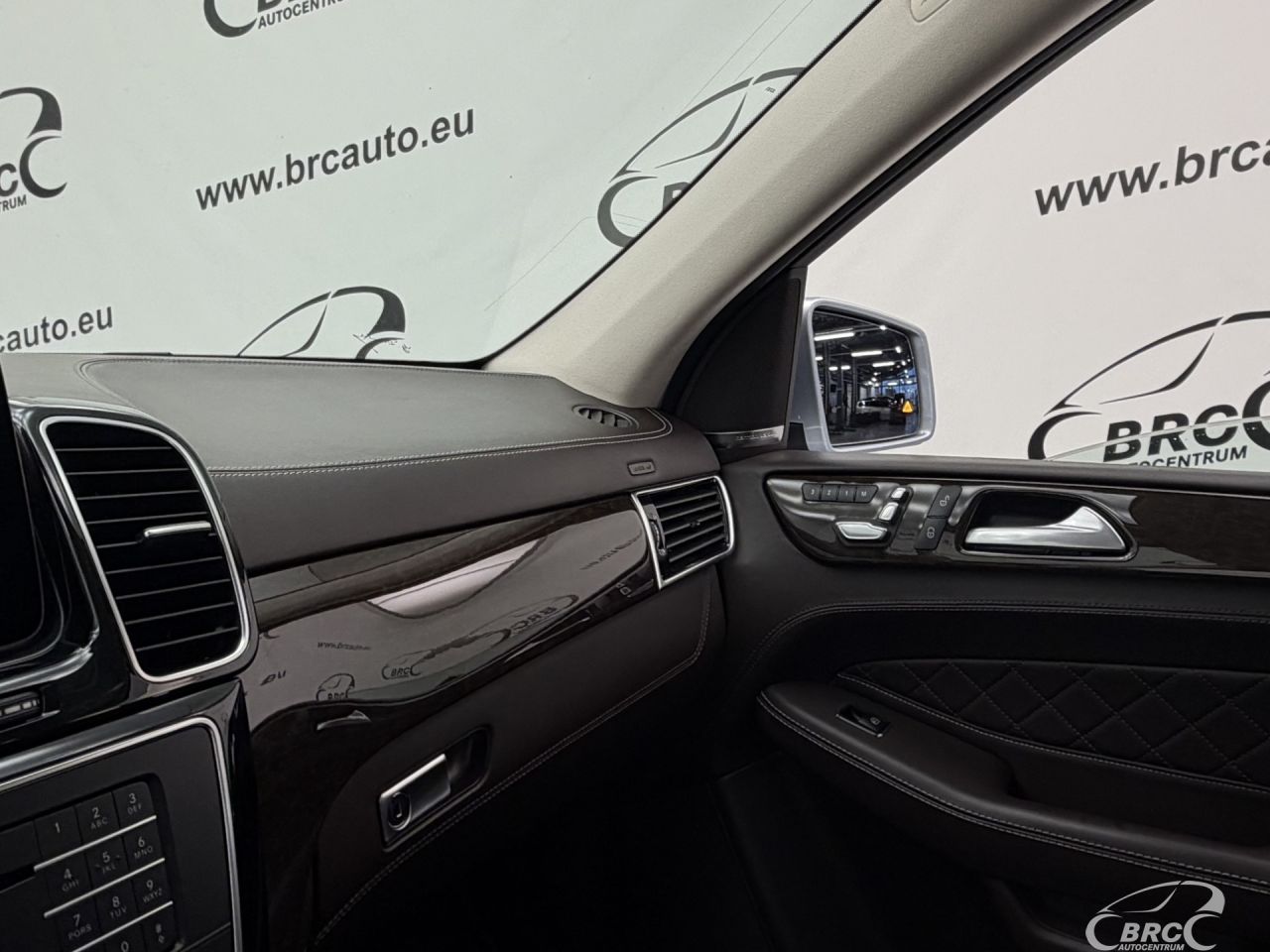 Mercedes-Benz GLS350 | 57