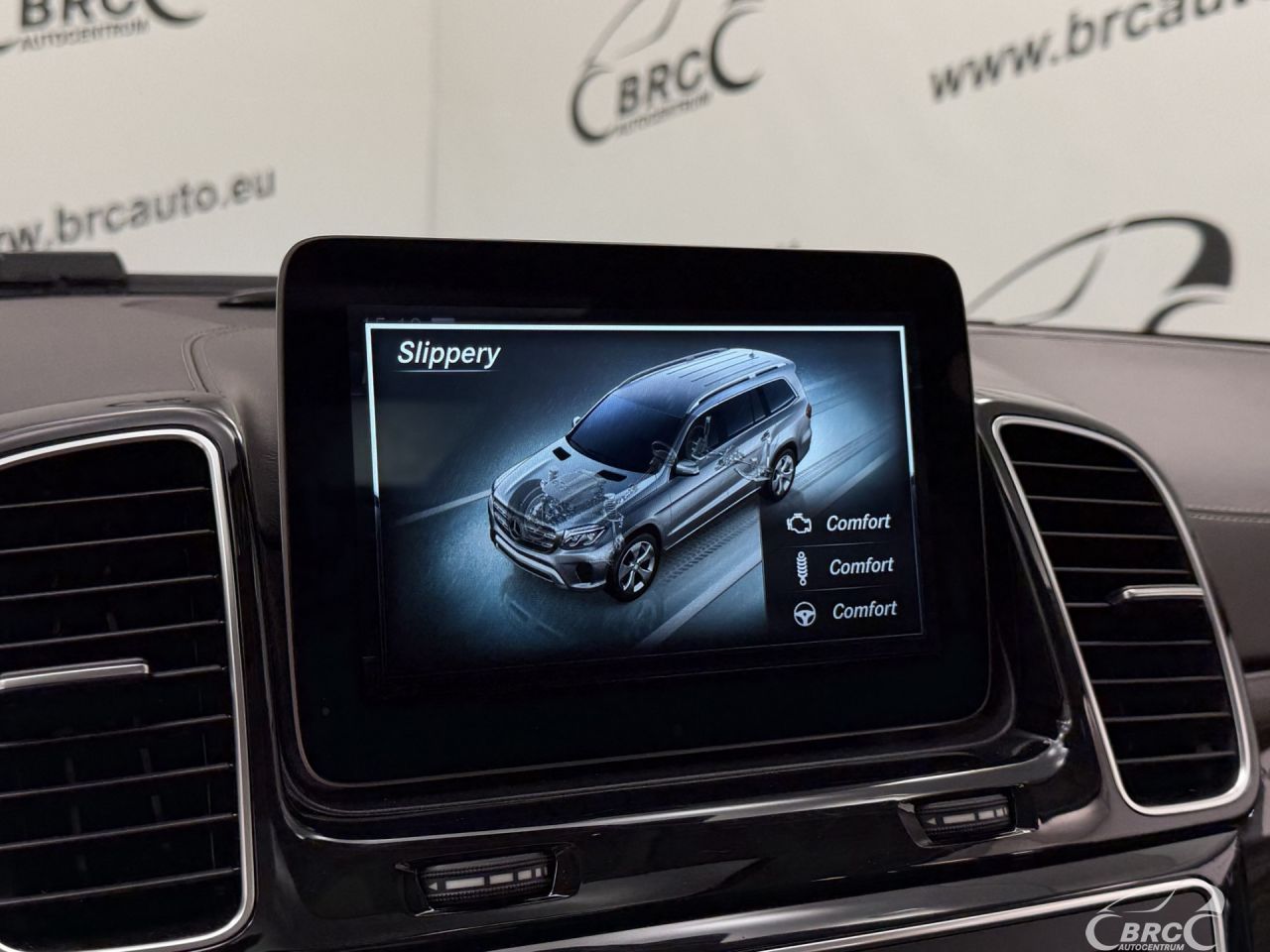 Mercedes-Benz GLS350 | 52