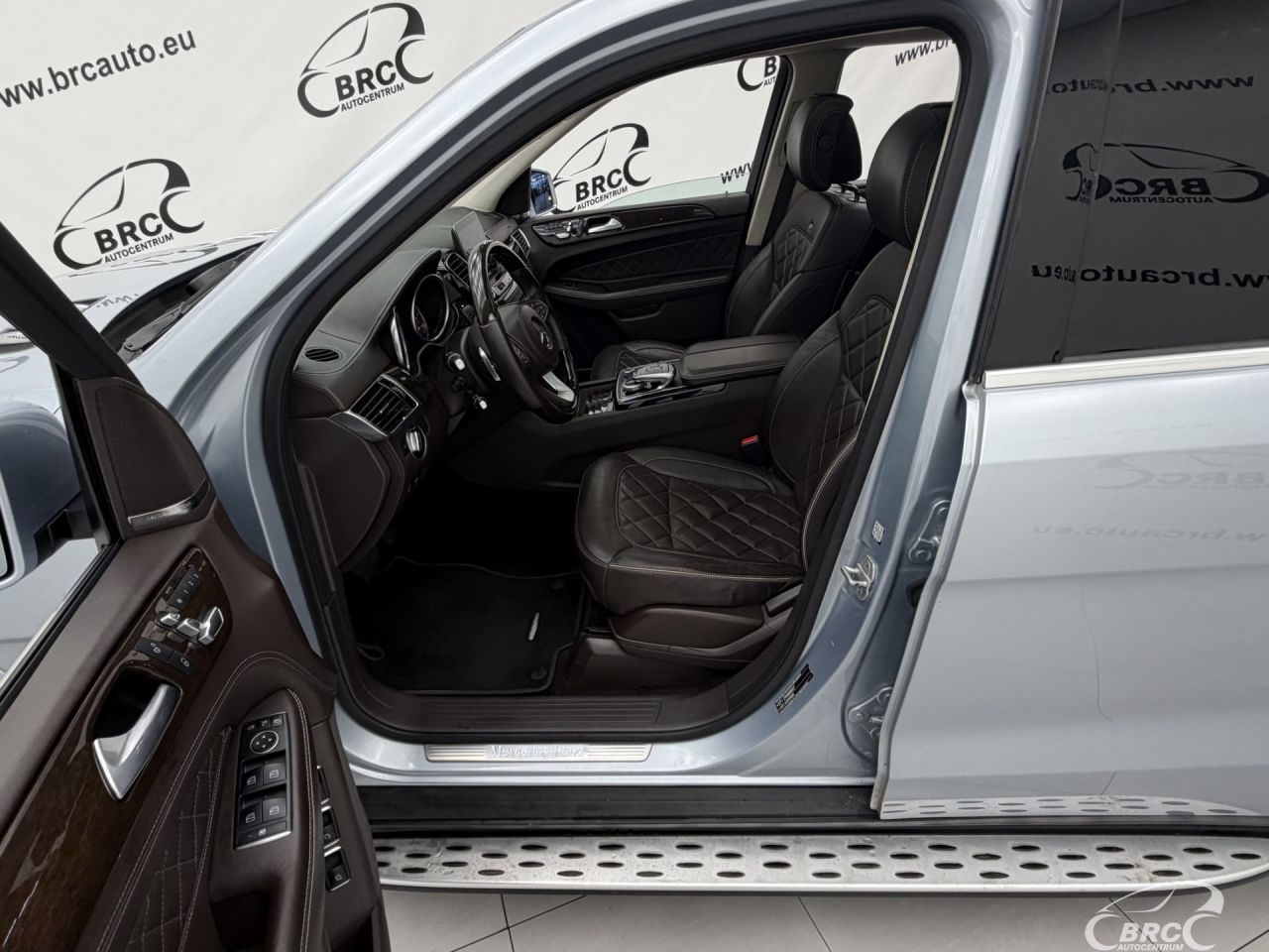 Mercedes-Benz GLS350 | 28