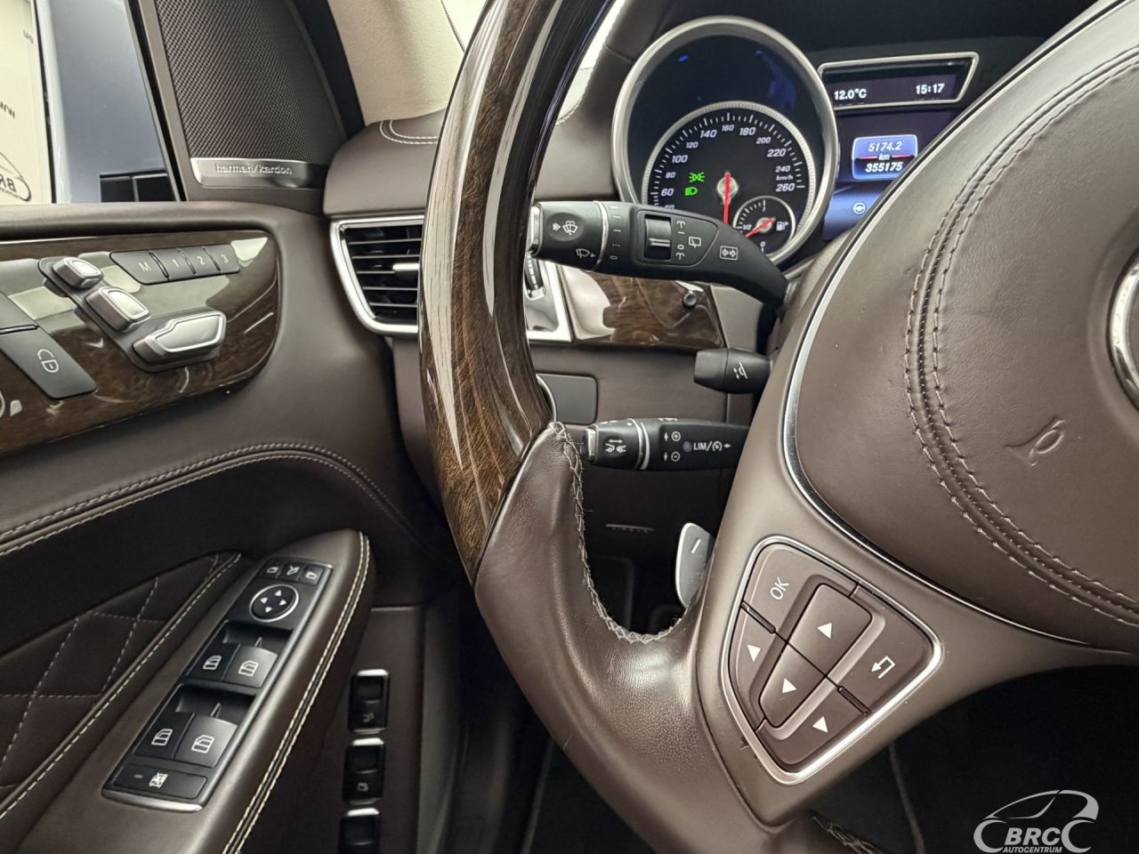 Mercedes-Benz GLS350 | 41