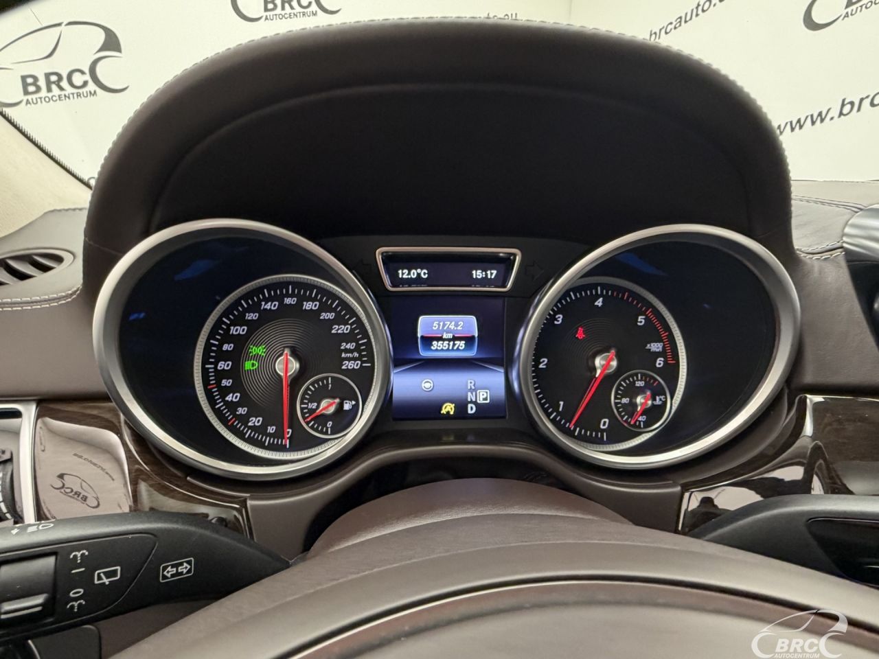 Mercedes-Benz GLS350 | 39