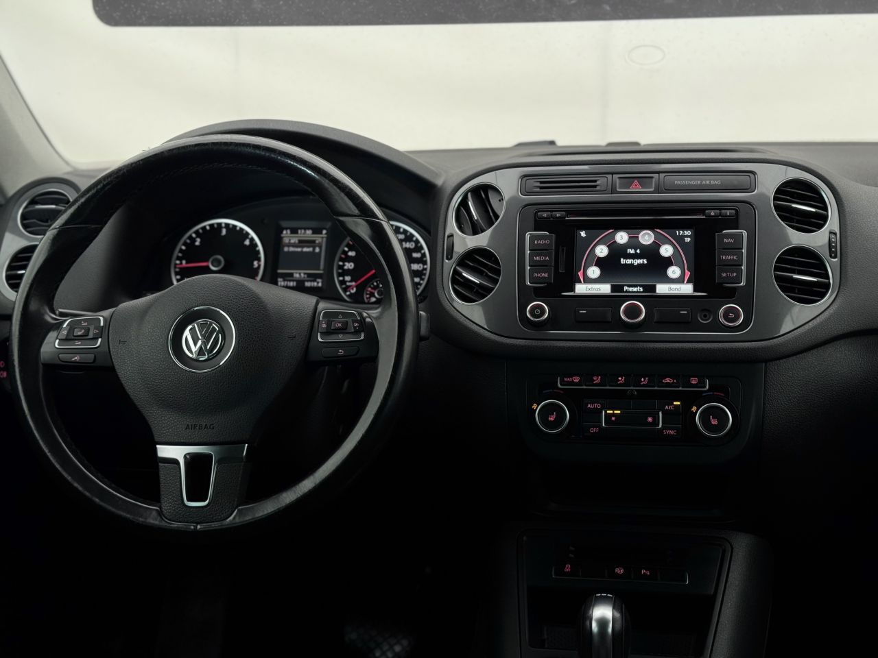 Volkswagen Tiguan | 13