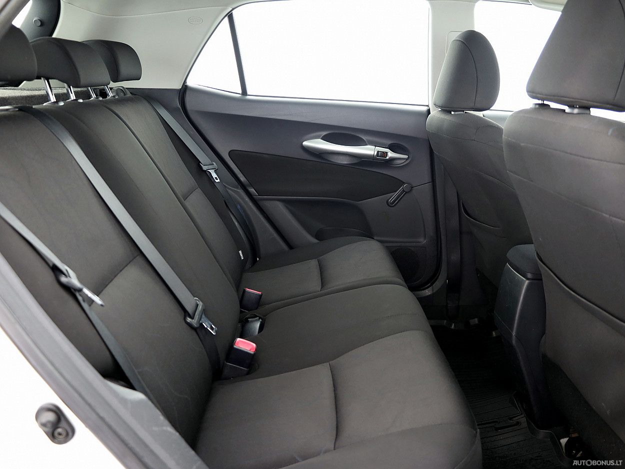 Toyota Auris | 6