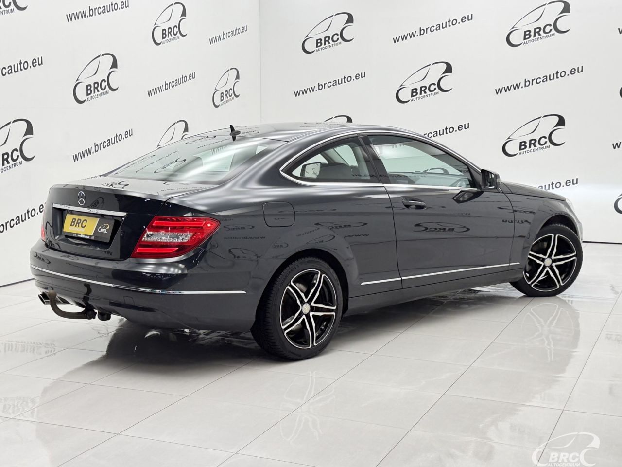 Mercedes-Benz C220 | 1