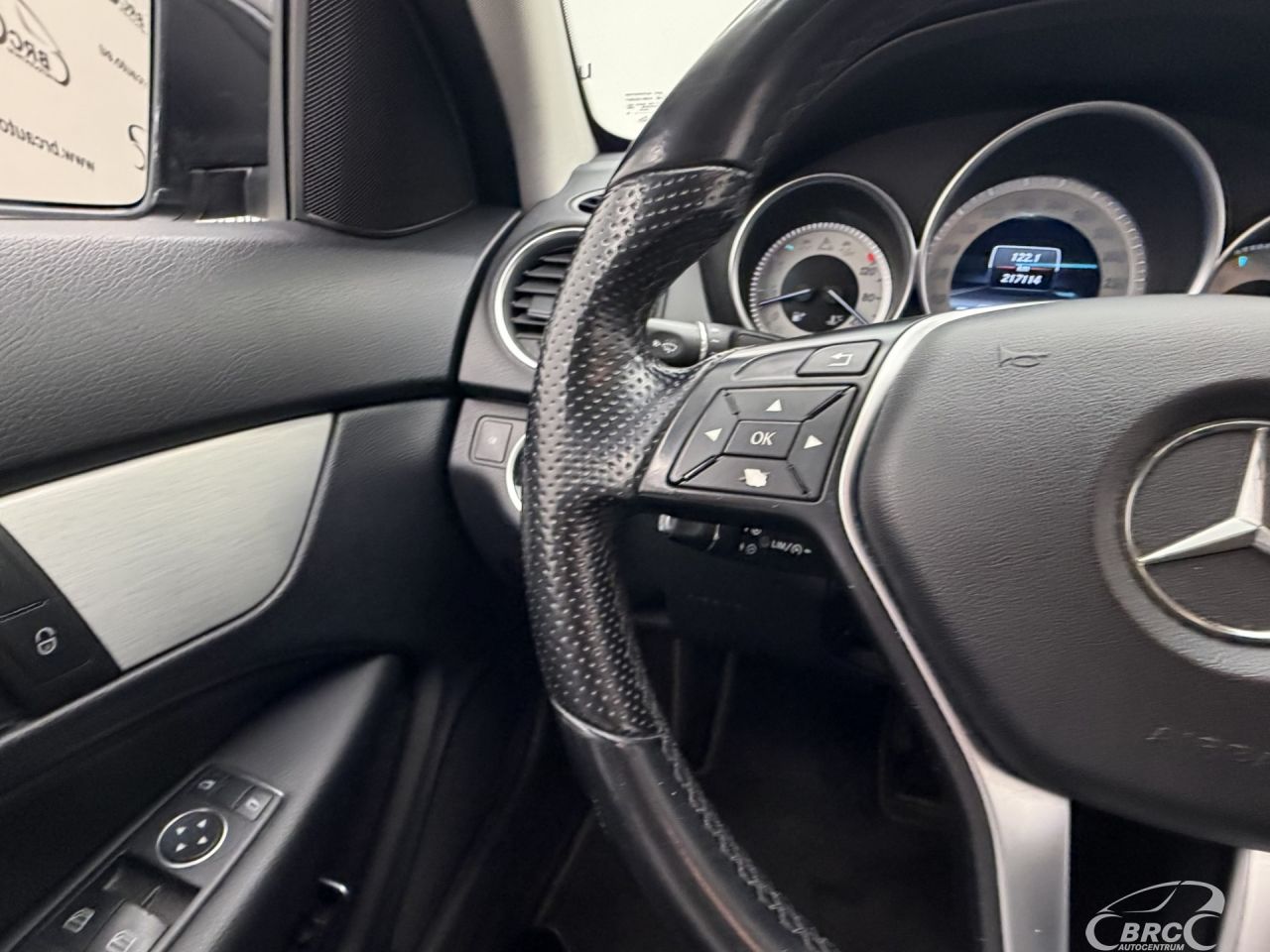 Mercedes-Benz C220 | 25