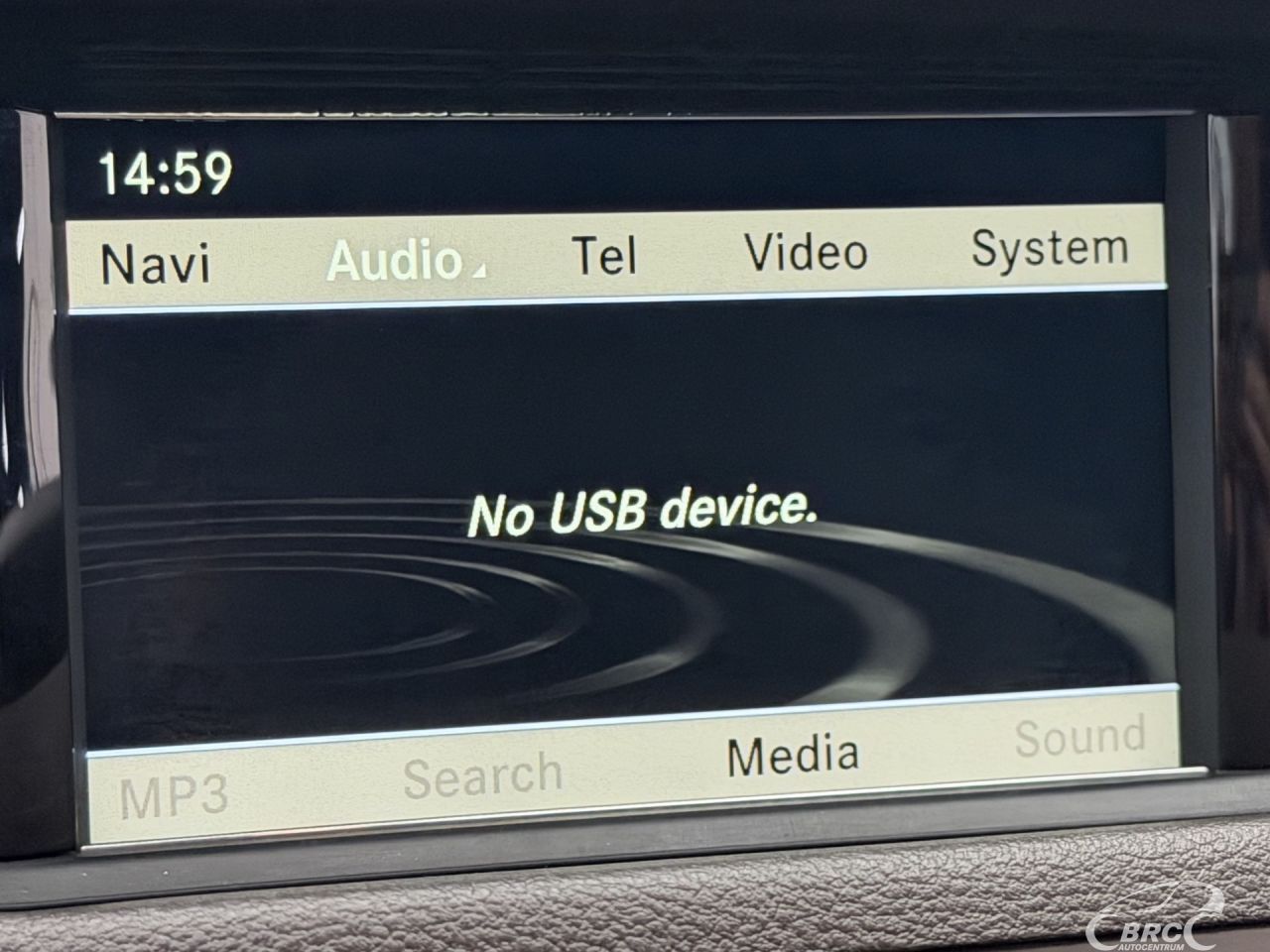 Mercedes-Benz E350 | 33