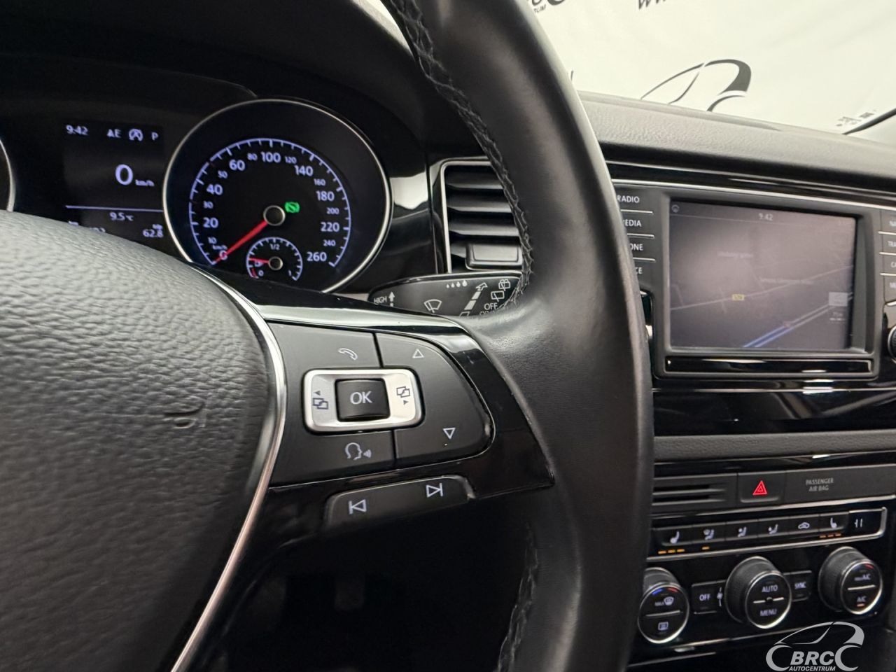 Volkswagen Golf | 30