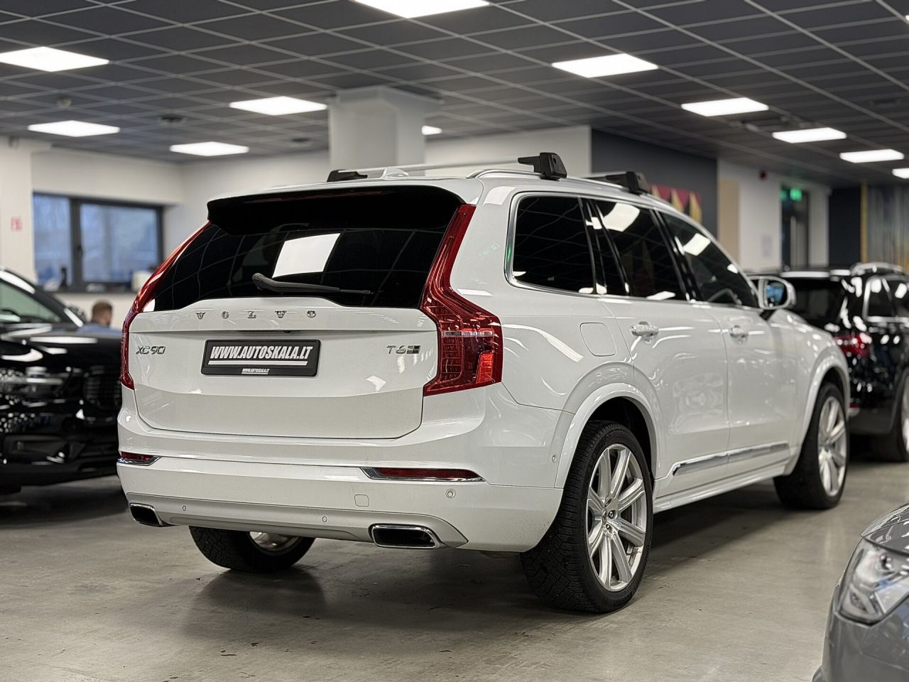 Volvo XC90 | 18