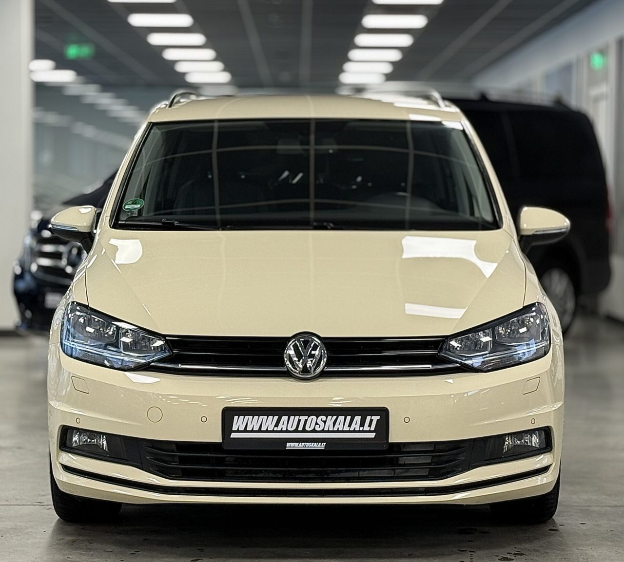 Volkswagen Touran | 1