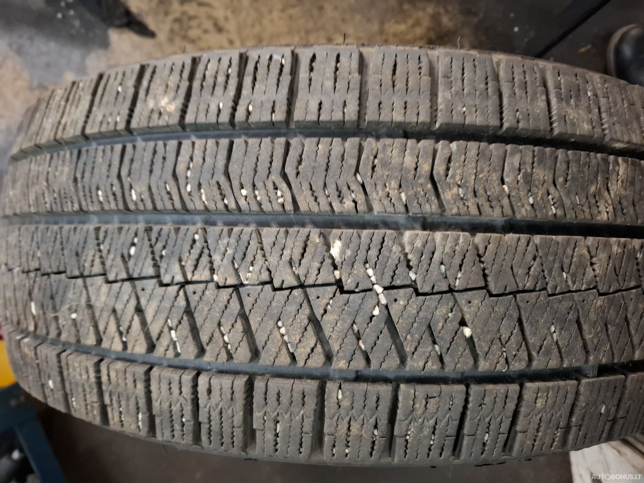 Bridgestone 225/45R17 žieminės padangos