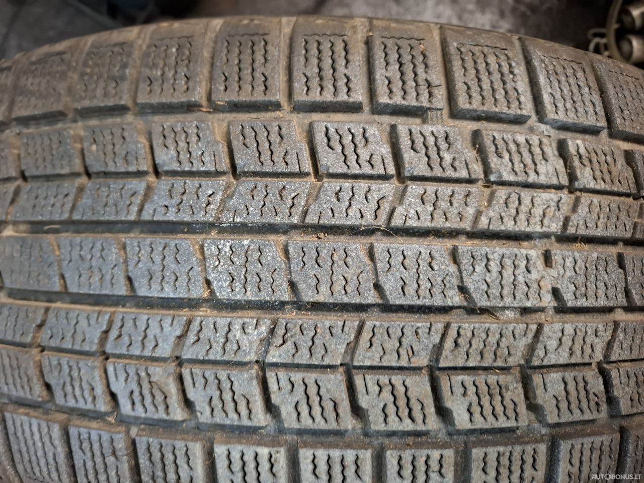 Dunlop 225/55R17 зимние шины