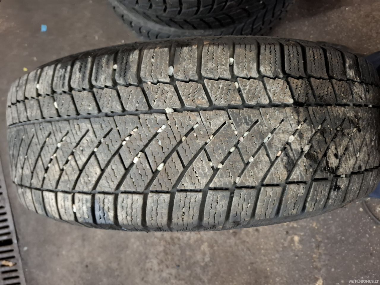 Continental 225/65R17 зимние шины