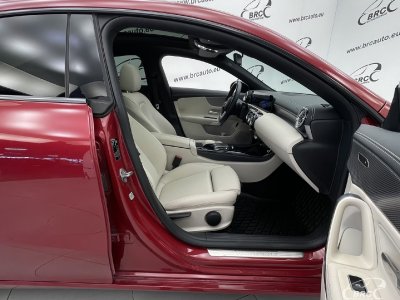 Mercedes-Benz CLA180 | 3