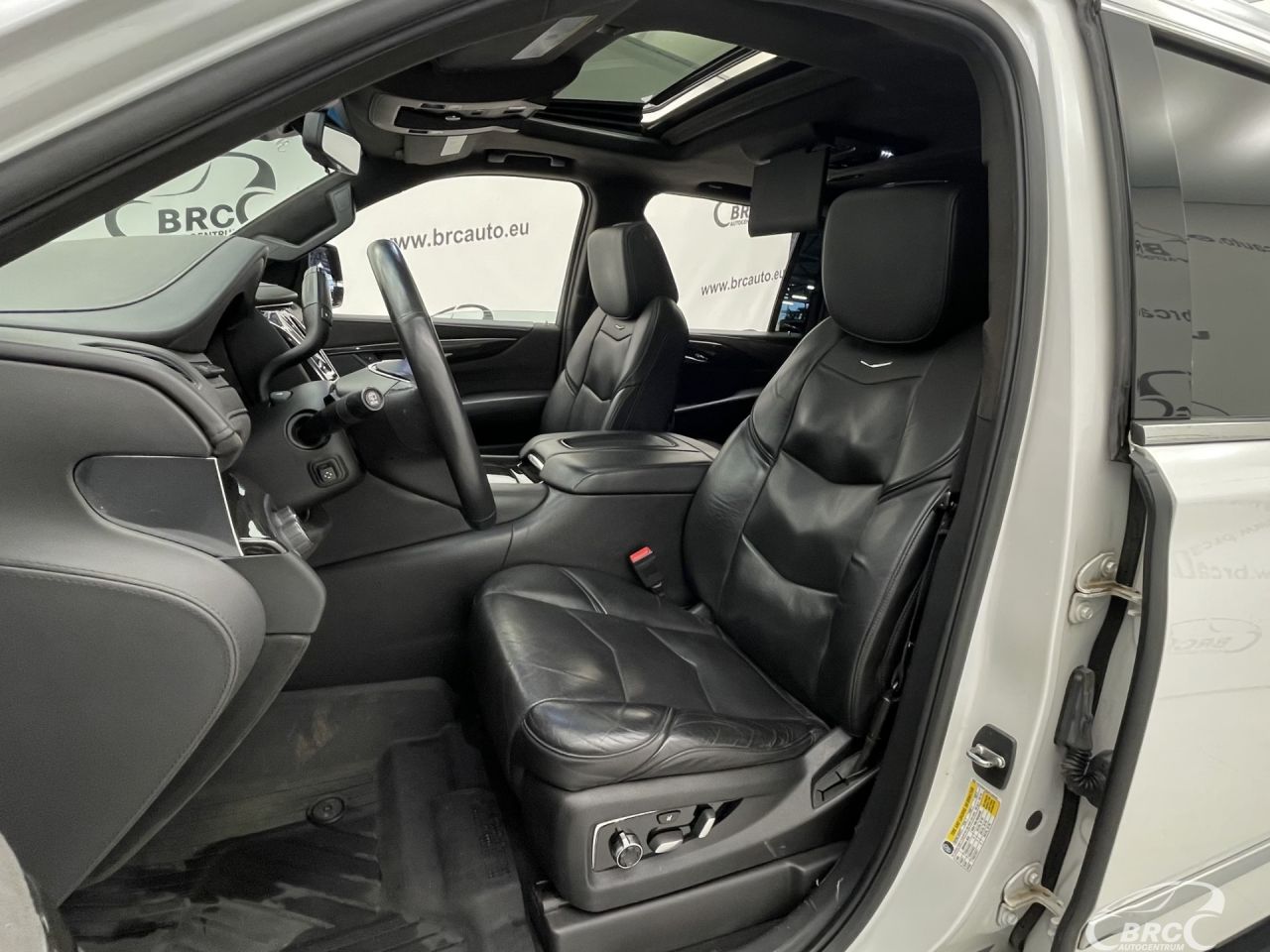 Cadillac Escalade | 24